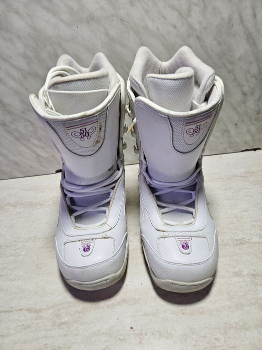 Boots 115 buti placa snowboard   5150 mărimea 39  (25   cm) .