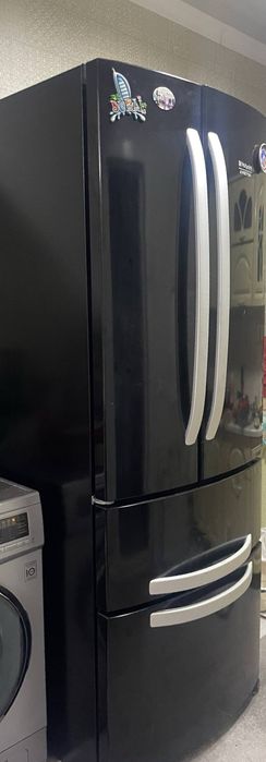 Холодильник Hotpoint Ariston