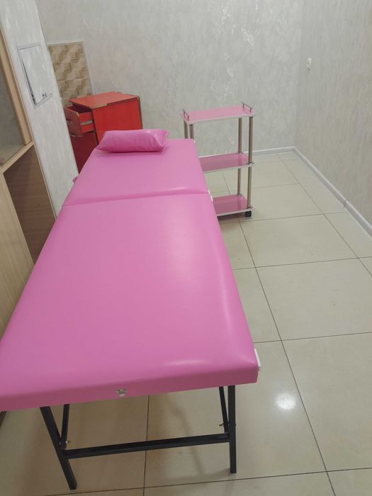 Кушетка чемодан 600000 педикюрный кресло лифт кушетка