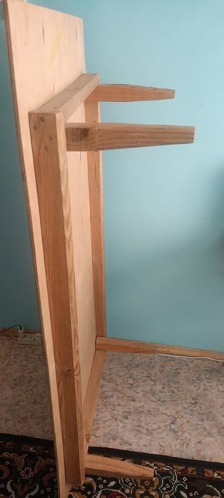 Жер стол.  Екеу.