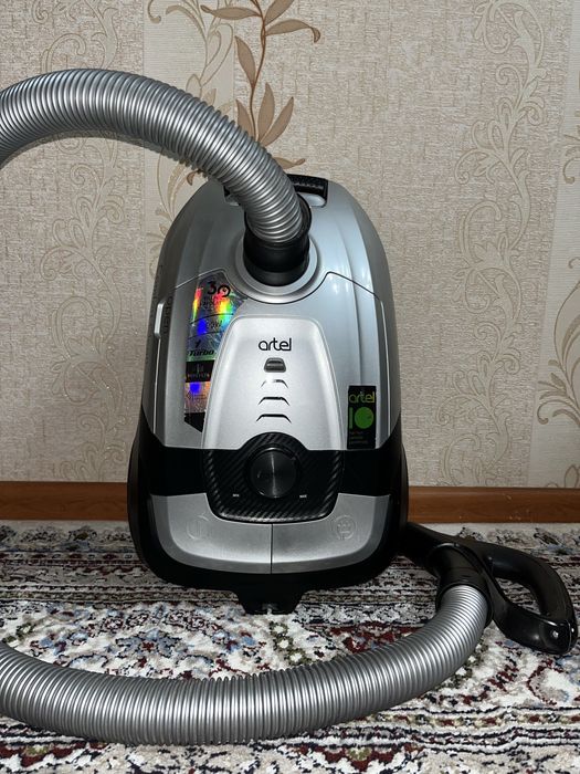 Artel Пылесос б/у