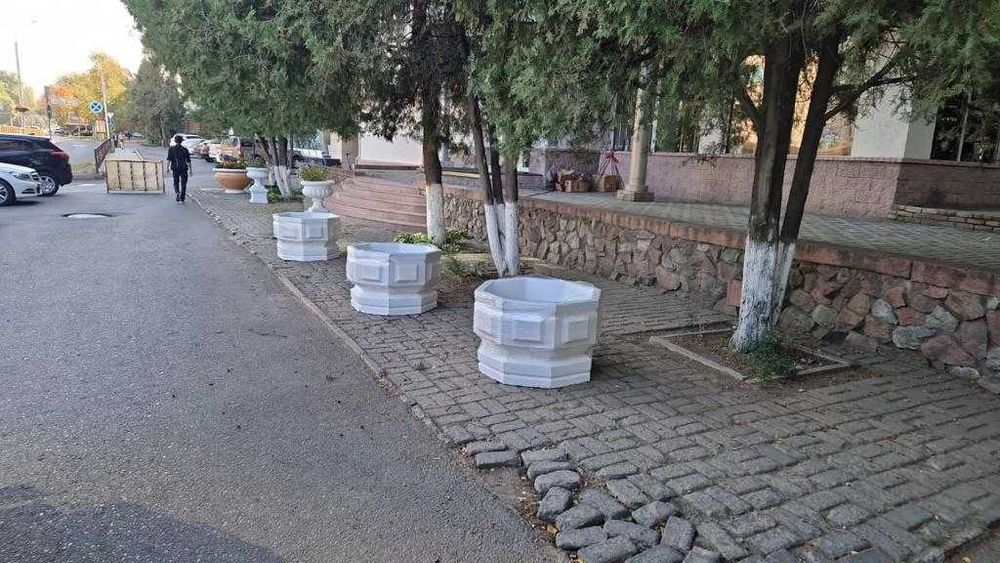 Продажа вазонов, фонтанов