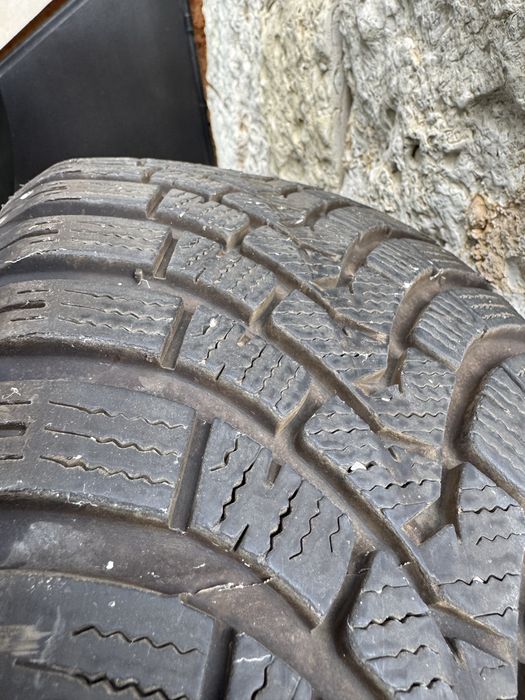 Зимни гуми 4 броя 215 60 17 Falken Eurowinter HS01 SUV