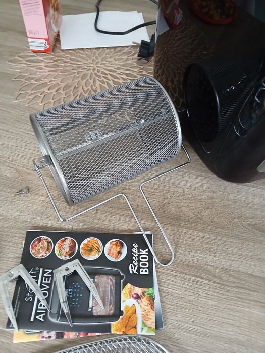 Ar fryer oven cu functie de rotisare folosit de 2 ori