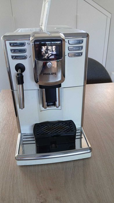 Espressor automat Philips EP5311 – Verificat și curățat în service autorizat