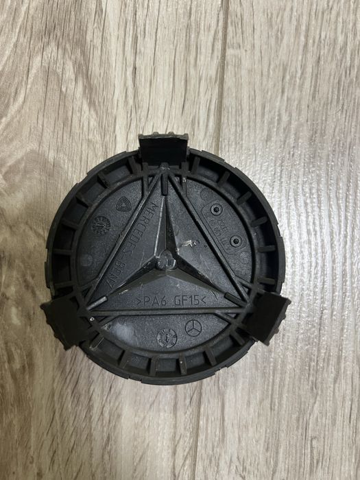 Оригинални емблеми Мерцедес