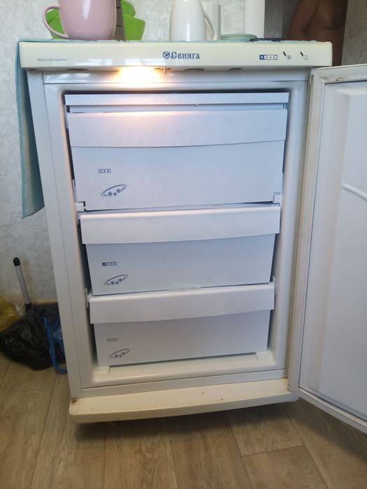 Продам морозильную камеру