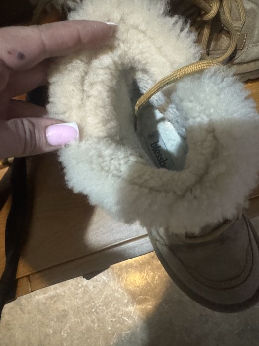 Продам детские угги