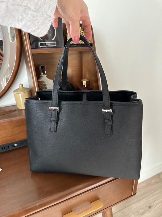 Продам сумка женская Michael Kors