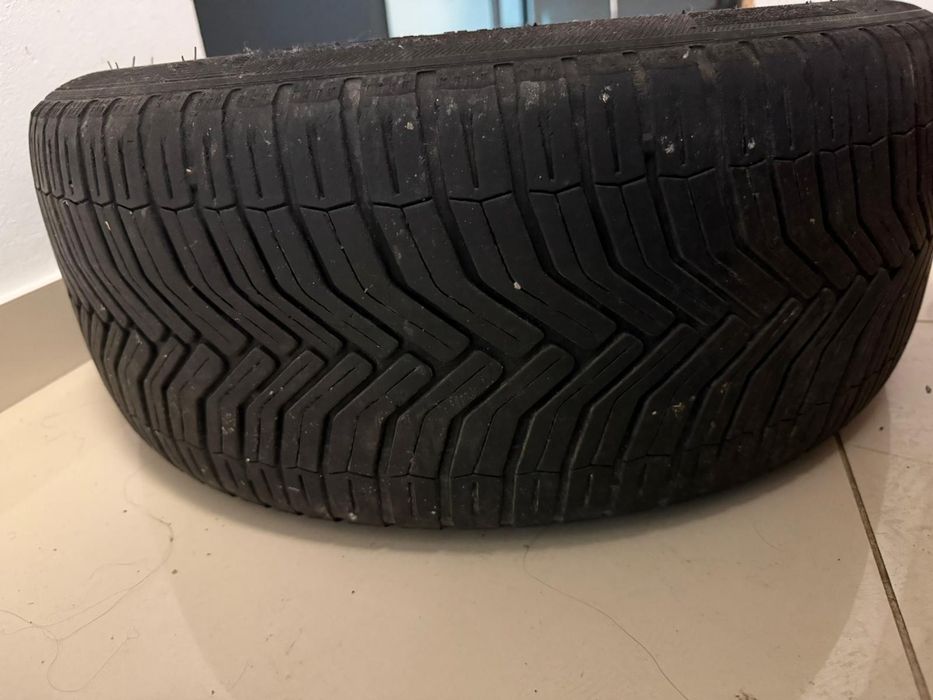 Set 4 roți originale BMW R17 – 225/45 R17 Continental
