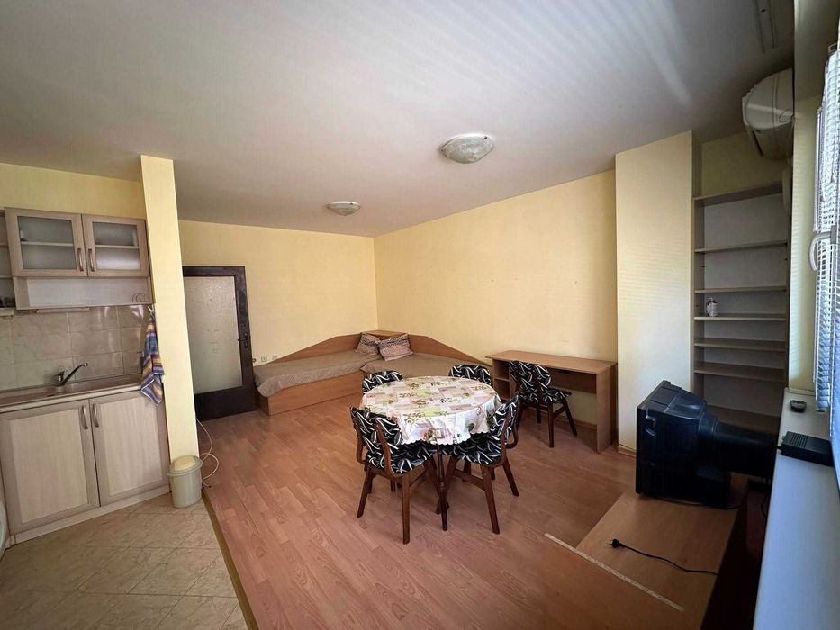 Дава се под наем Двустаен апартамент в Велико Търново, Бузлуджа - 60 кв.м за 306 € - Снимка #1