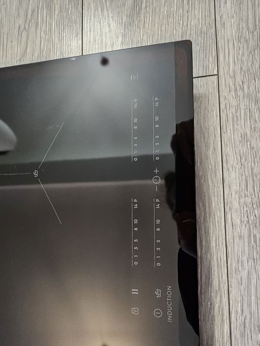 Plită inducție Electrolux EIS62443 – funcțională, sticlă spartă (
