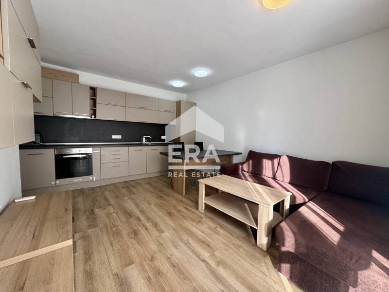 Модерно обзаведен, тристаен апартамент в малка, бутикова сграда в ж.к.