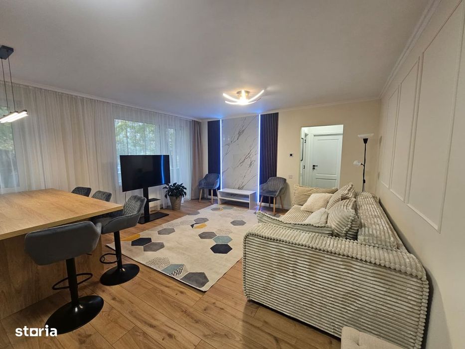 Chirie, apartament cu 2 camere, zona Shopping Plaza, prima închiriere