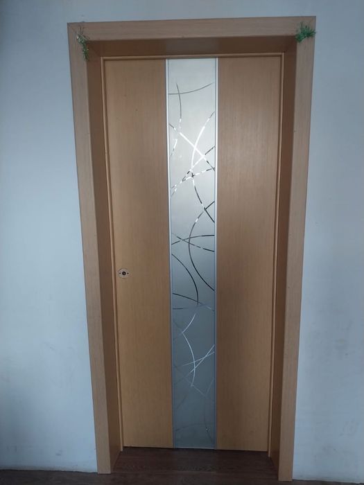 Двери деревяные шпонированные