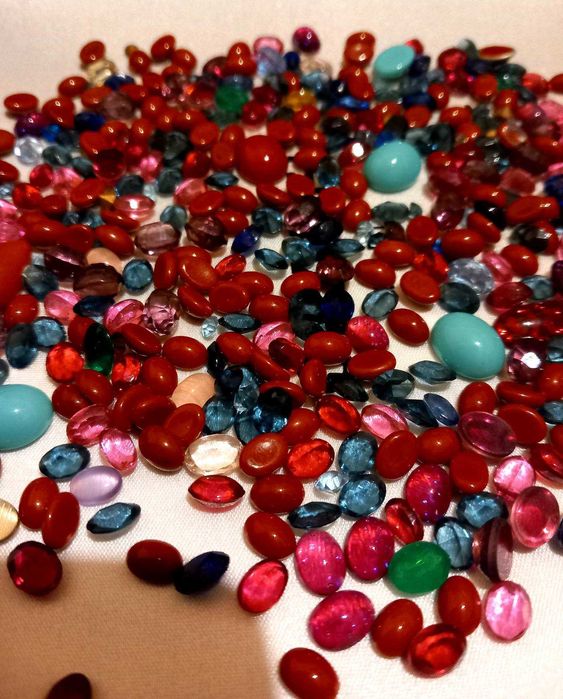 Синтетични камъни за бижута - рубин, смарагд/изумруд