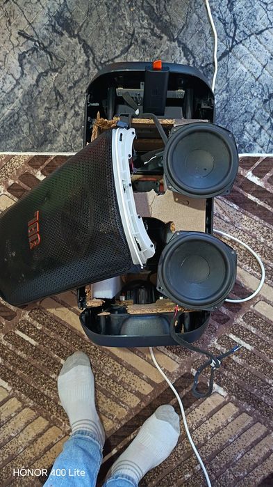 Vând boxă jbl club 120 de piese are absolut tot