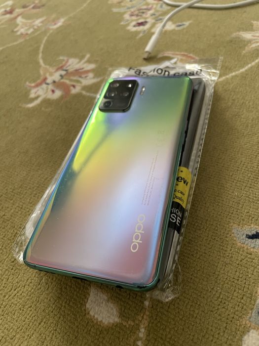 Продам OPPO Reno5 Lite
