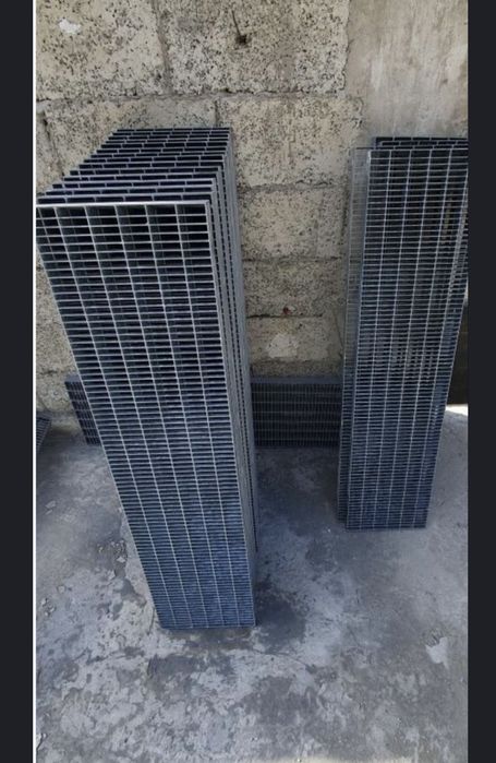 Vând trepte zincate la orice dimensiune pentru scări metalice facem la