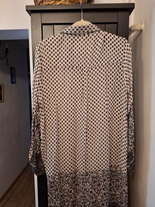 Bluza camasa lunga pana la genunchi.stare excelenta.