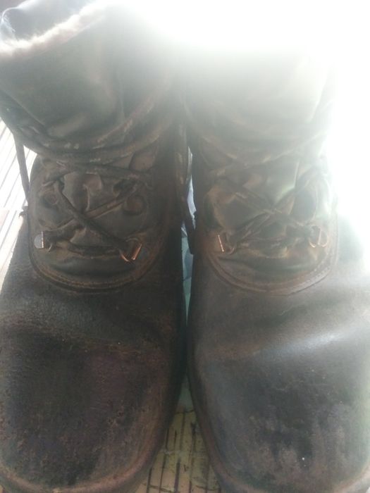 Продам рабочии ботинки р37 и 42