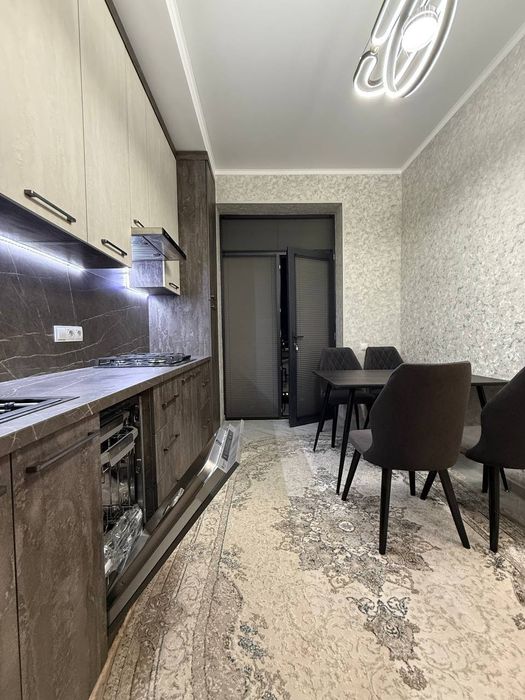 Новостройка центр Яккасарайский р-он квартира 2/7/10, 41м² балкон есть