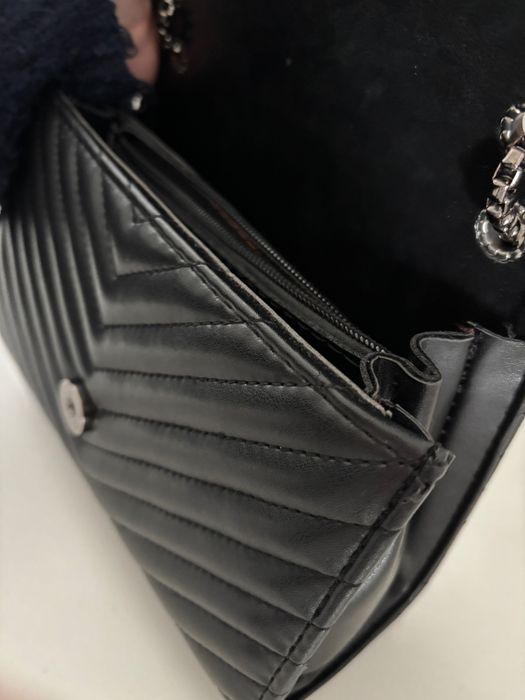 Geantă nouă YSL eleganta