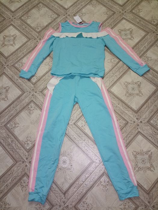 Спортивные костюмы