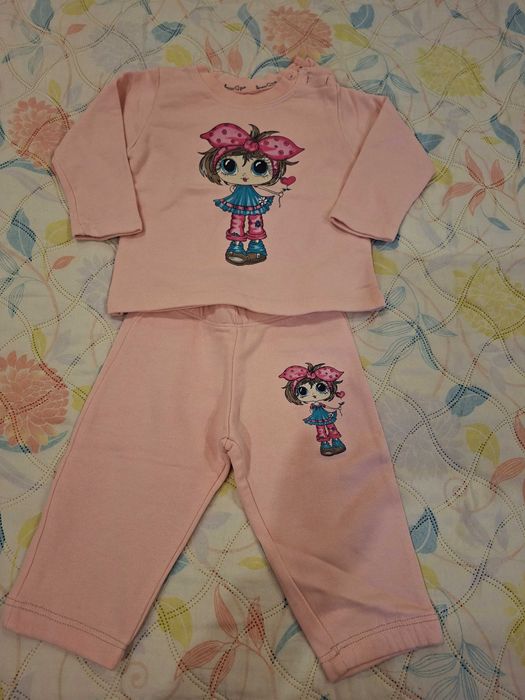 Продавам бебешки дрешки