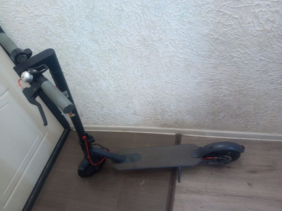 Продам электросамокат в отличном состоянии