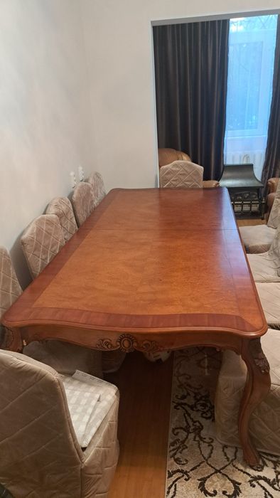 Стол и 12 стульев