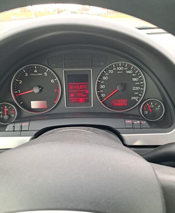 Audi A4  1.8 T automat
