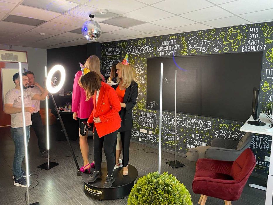 Аренда видеоспиннера 360 – эффектное видео на вашем мероприятии