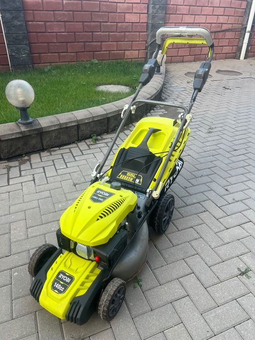 Газонокосилка бензиновая Ryobi