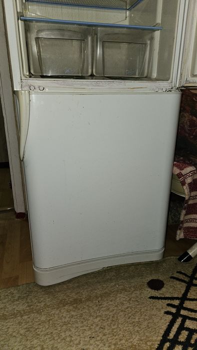 Холодильник Indesit