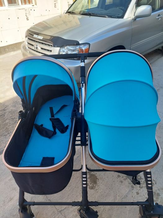 Коляска для близнецов