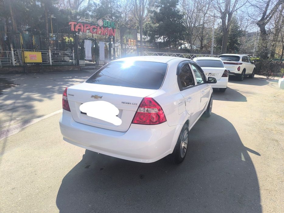 ПродаетсчNexia 3