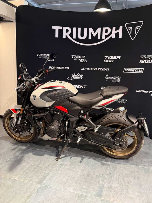 Motocicleta Triumph Trident 800 2026 Second | Finantare rapida