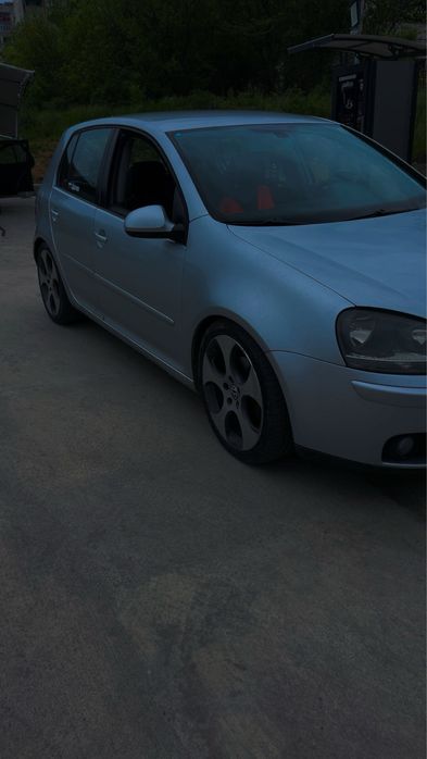 VW golf 5 2.0 TDI 140 к.с(184 856) Обслужен на време ,напълно реално километри ,готов за каране ,подържан и здрав автомобил   +спортно окачване