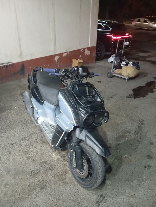 Skuter 0.5 kub cst