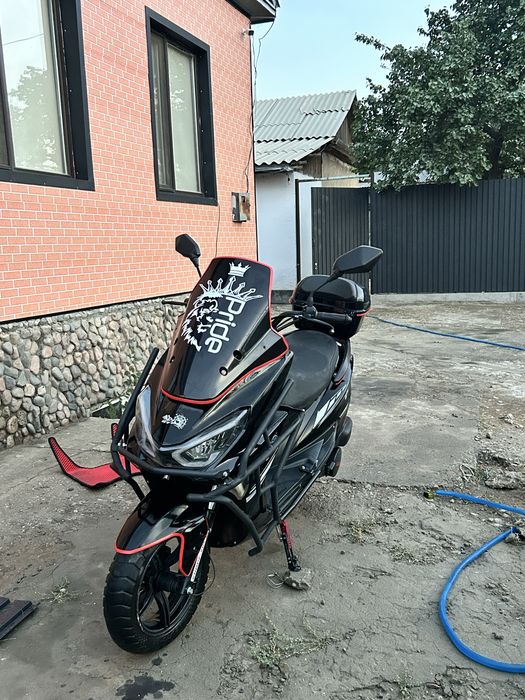 Продам 180 куб Макси мопед