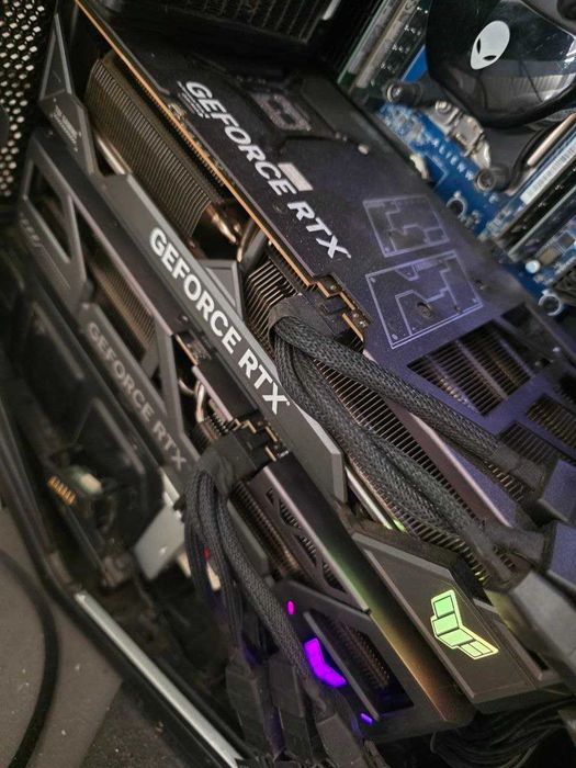 rtx5090 sau rtx4080