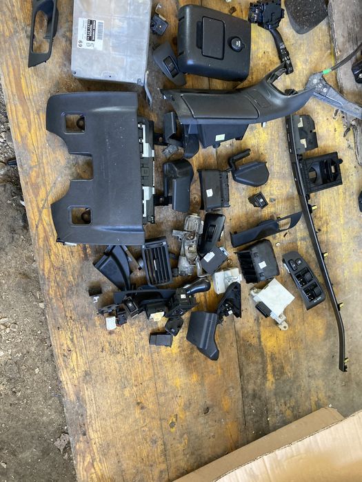 Интериор от Toyota Avensis T25 2003- 2009г