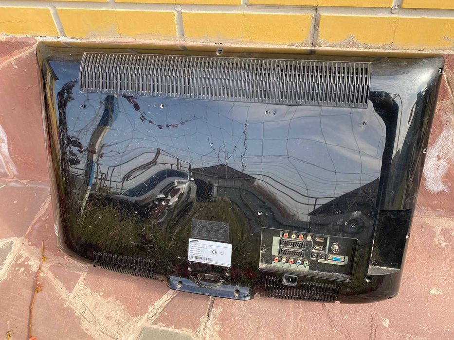 Продам ТВ на запчасти