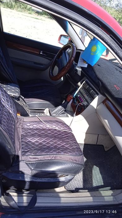 Ауди с 4  красный