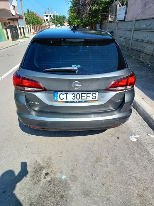 Masina de vanzare opel astra