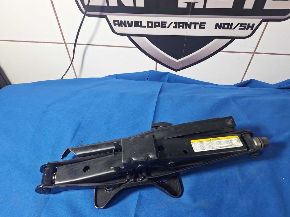 Cric AUTO OEM Chrysler - Chevrolet - Opel + Cheie Roti