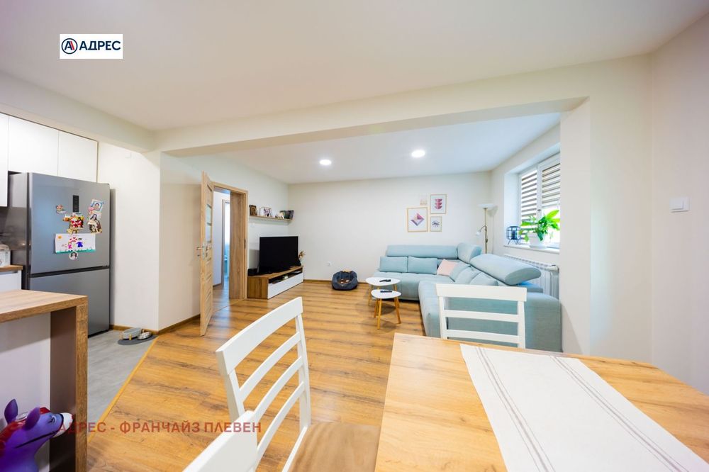 Продава се Тристаен апартамент в Плевен, Сторгозия - 93 кв.м за 2366 €/кв.м - Снимка #5