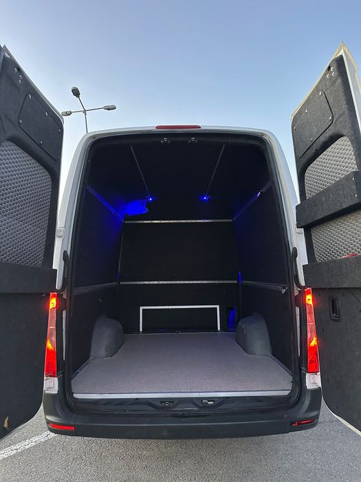 Mercedes sprinter 316 vip an 2022 8+1 M1