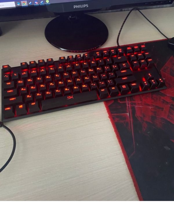 Продаю Клаву 100%